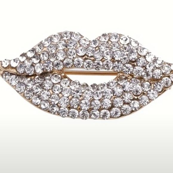 Rhinestone Lips 1.5" Brooch Pin - Picture 1 of 1